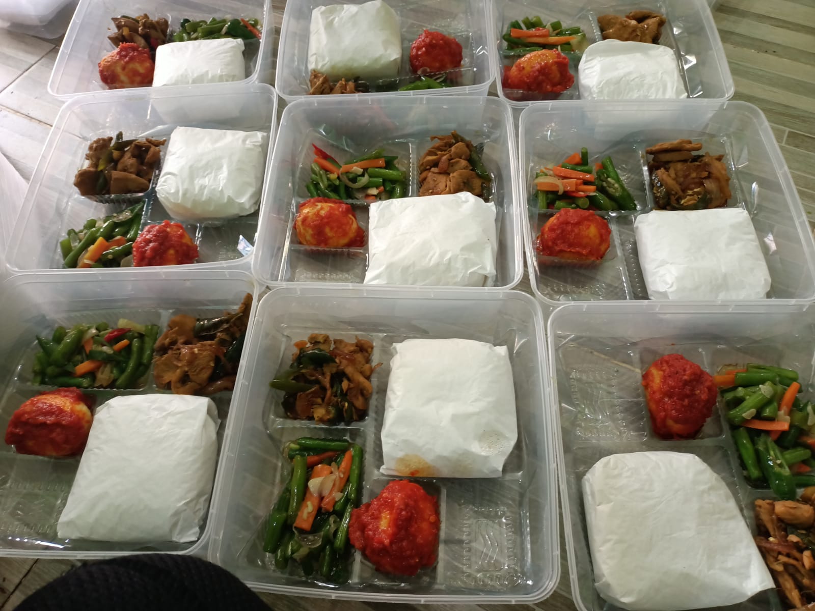 Demplon Nasi Box