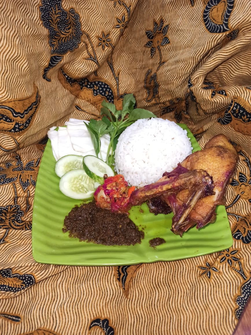 BEBEK MERCON SAMBEL IRENG CAK ALKHA