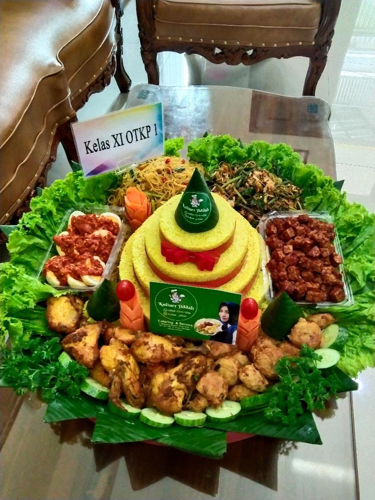 Nasi kuning tumpeng Kuliner Jiddah1