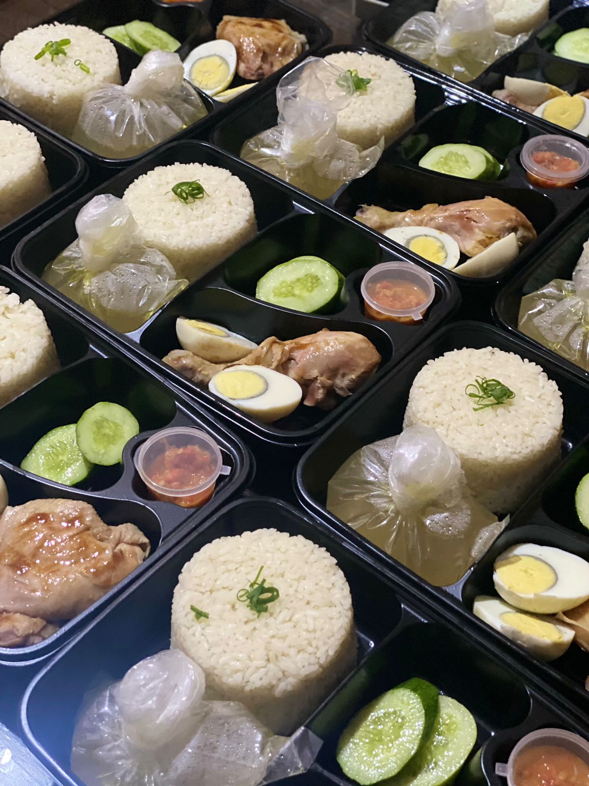 Nasi &quot;Hai-Ayam&quot;