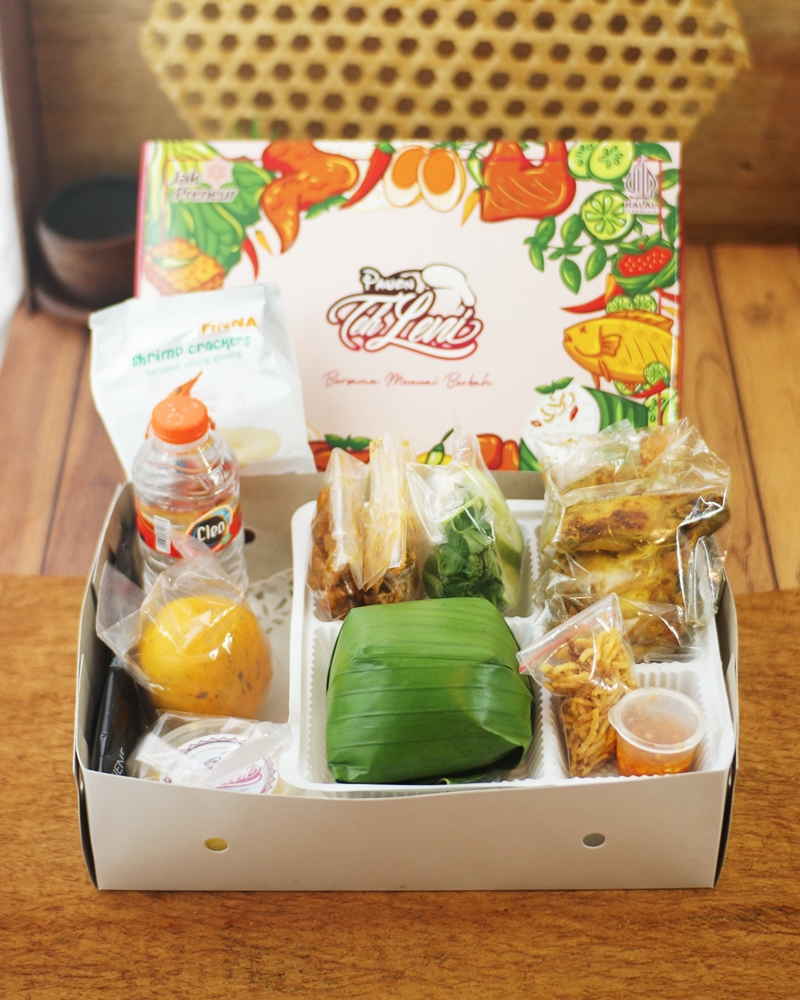 Nasi Box Ayam Goreng Lalab