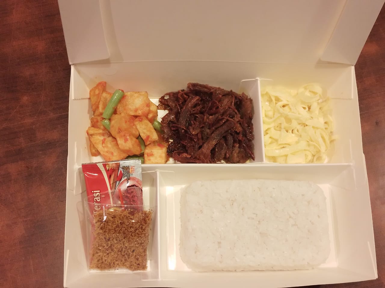 macam isi Nasi Box Pasti Suka