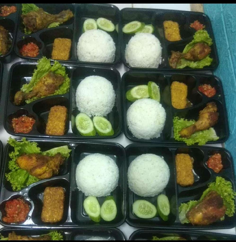 Nasi Ayam geprek
Tahu Tempe goreng
lalapan2