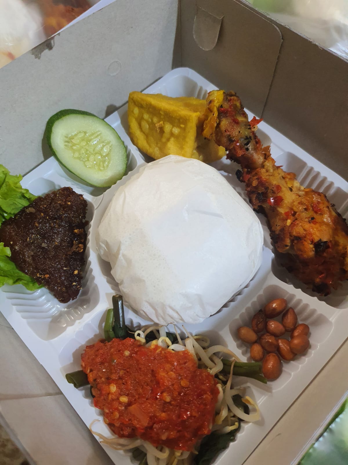 Nasi Box Menu Harian 4 Deriz Catering