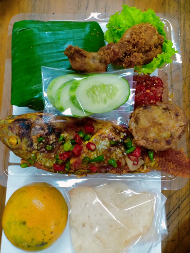 Nasi Box Paket 1