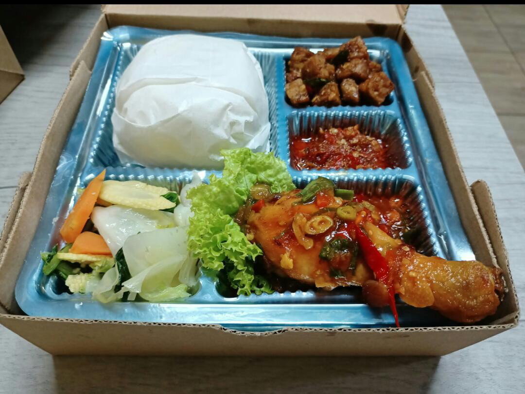 Paket nasi box Fortuno 31