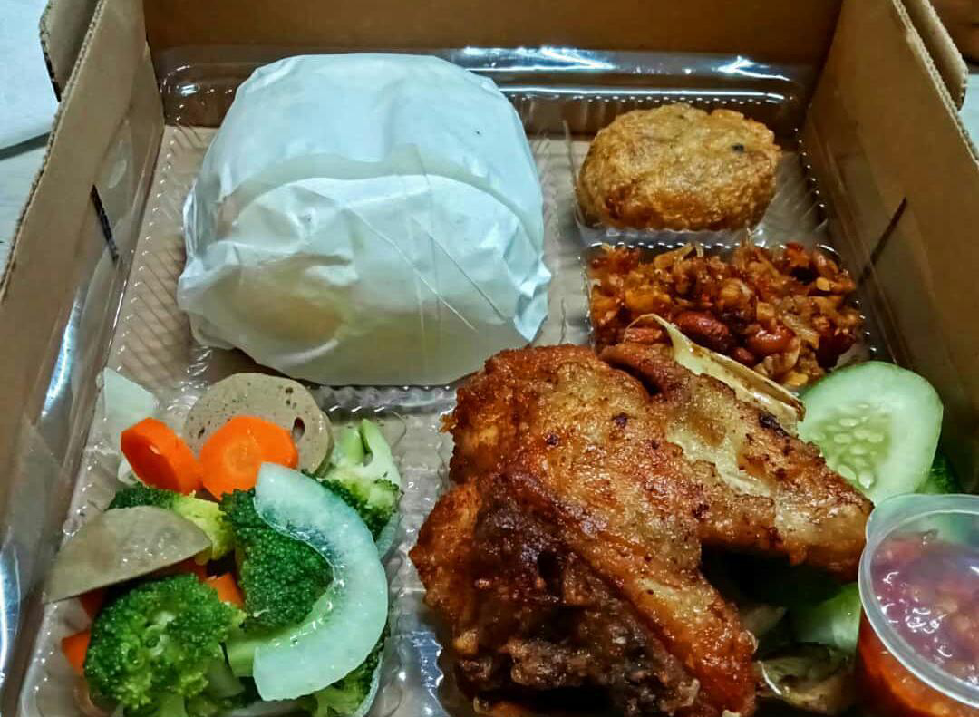 Paket nasi box Fortuno 61