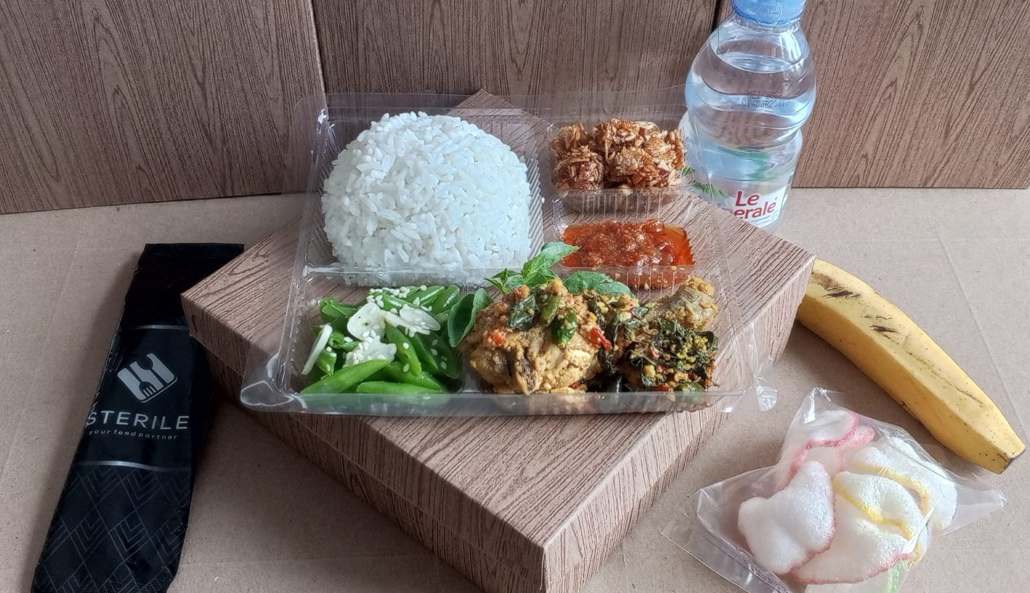 Paket Lunch Box - Ayam Woku-Woku (Wuenak Nan)