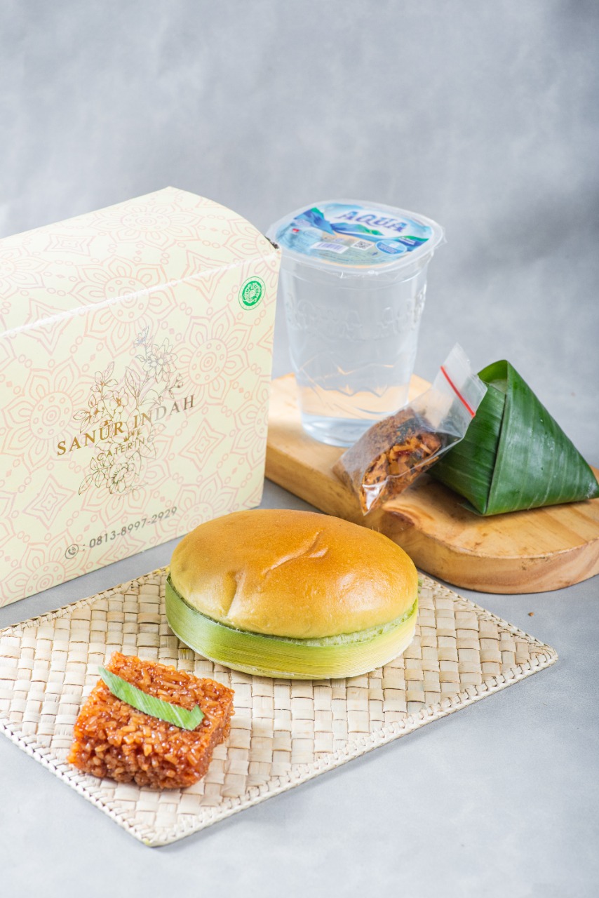 Snack Sanur A Free Buah(Burger, Wajik, Ketan Serundeng)