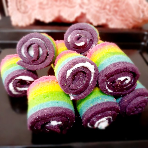Cake Roll Rainbow