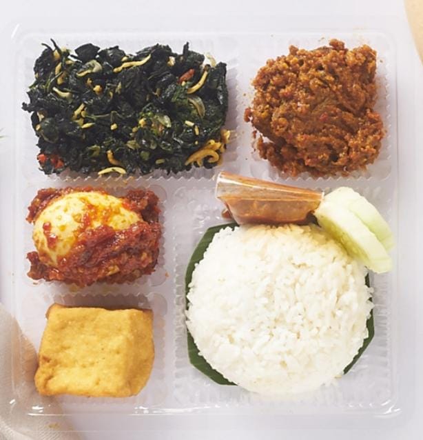 Paket nasi rendang daging sapi _ kemangi