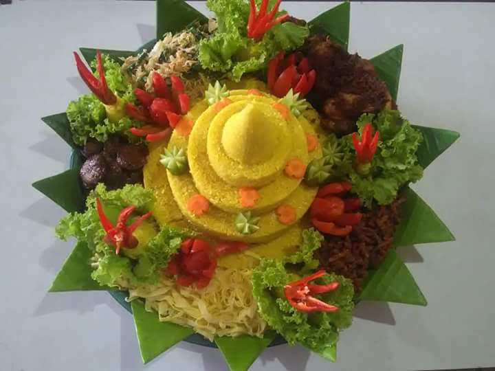 Nasi Tumpeng