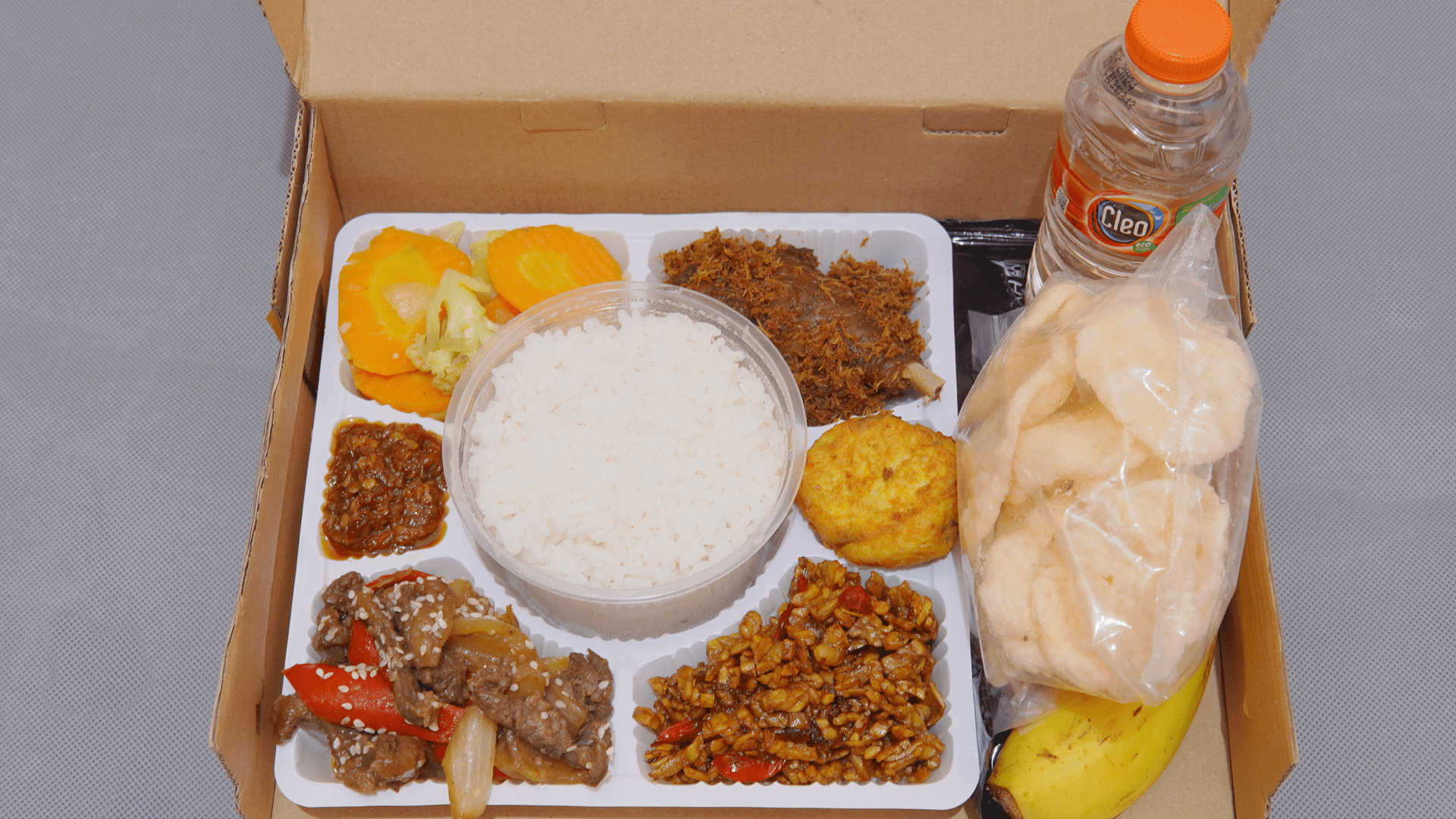 Nasi dan Snack Box Shishashe 65