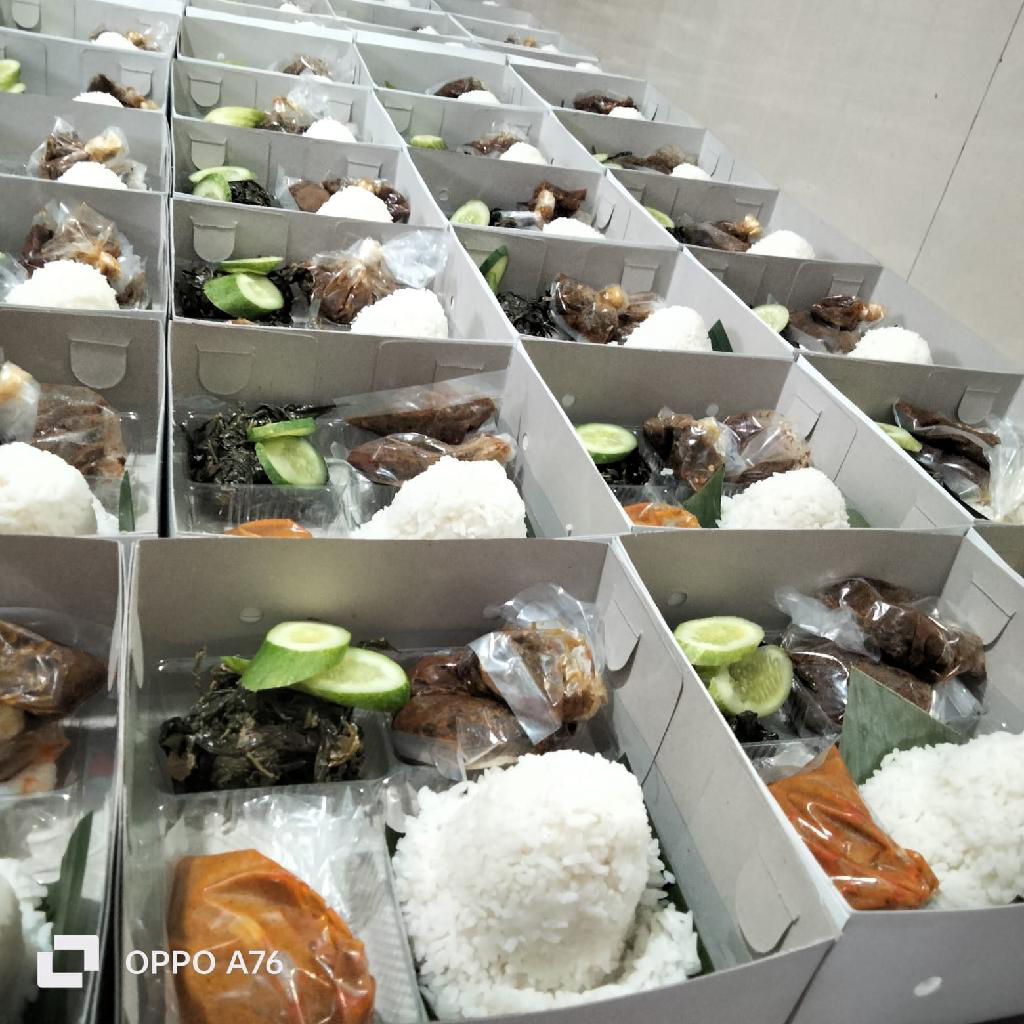 Paket Nasi Box Khas Minang1