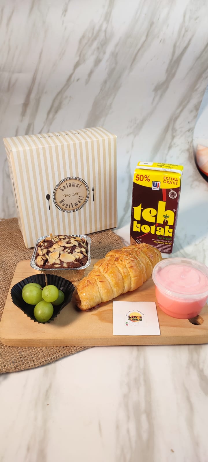 Snack Box Paket Croissant Cheese