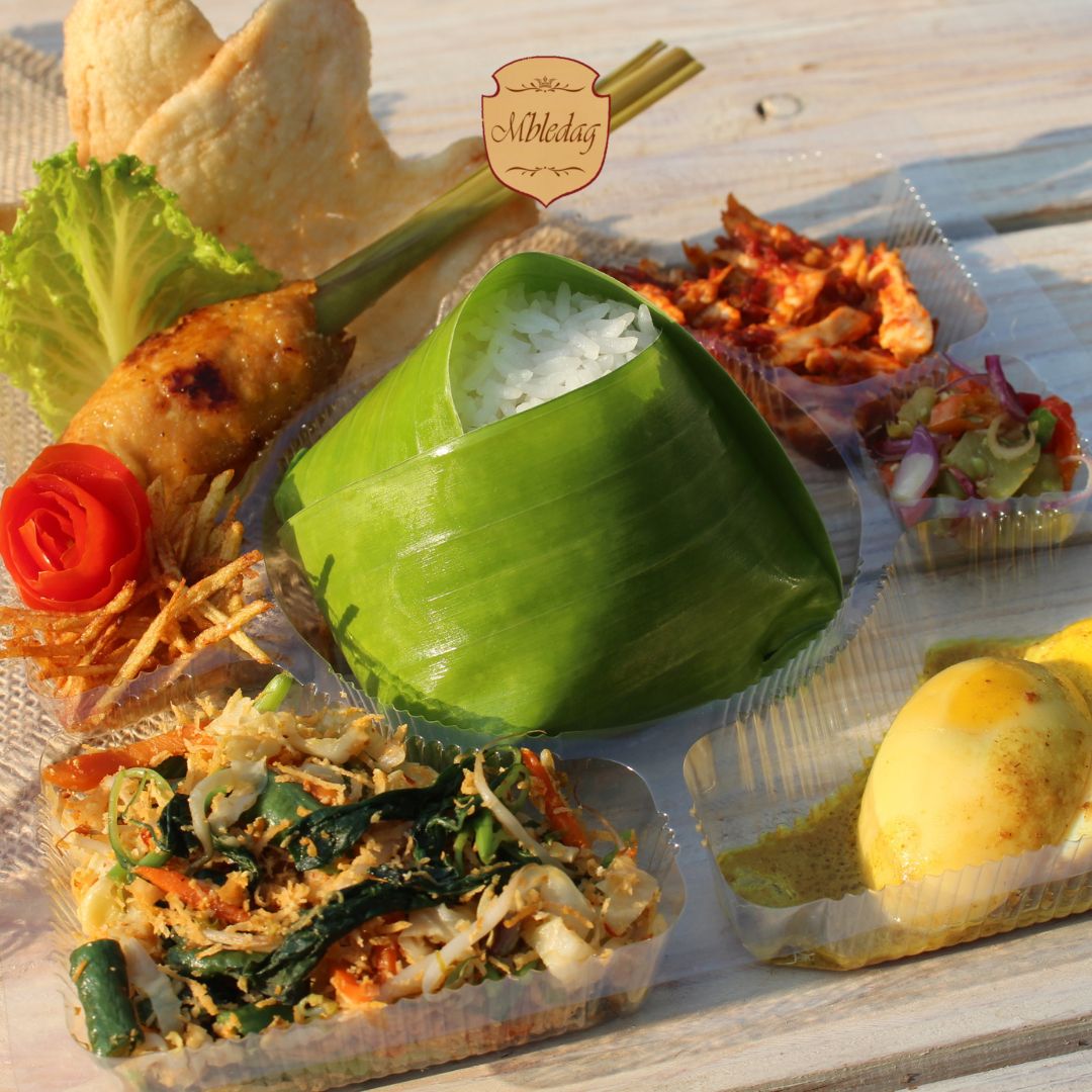 Paket Nusantara Nasi Bali by Mbledag Catering