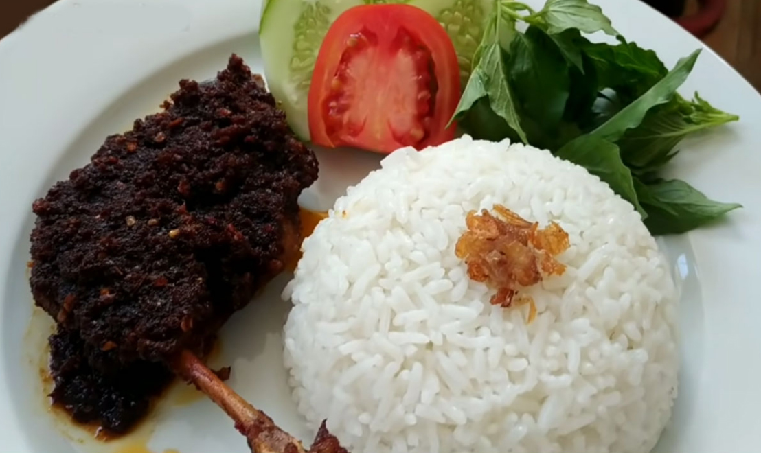 Nasi Bebek Bumbu Hitam Khas Madura