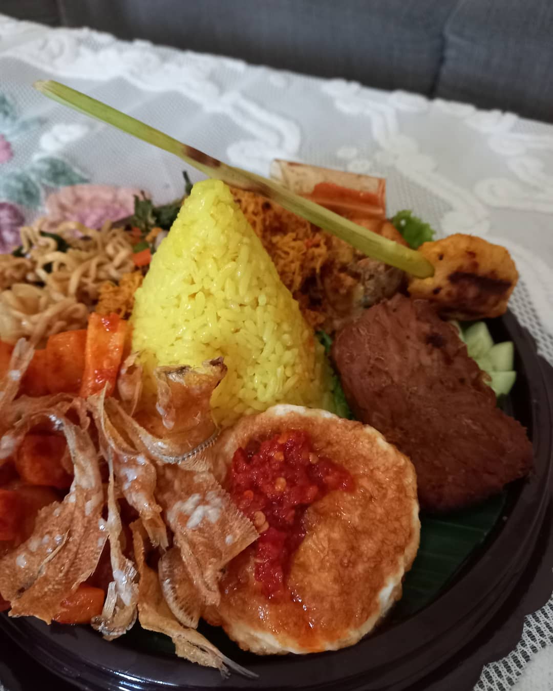 Tumpeng Mini Meruya Kombinasi