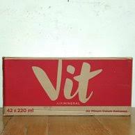 Air mineral VIT Dus isi 220 ml