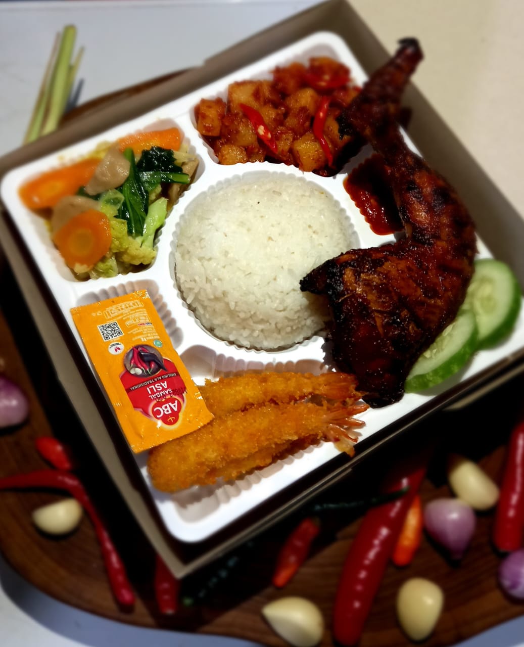 NASI BOX AYAM BAKAR MAS KARMO