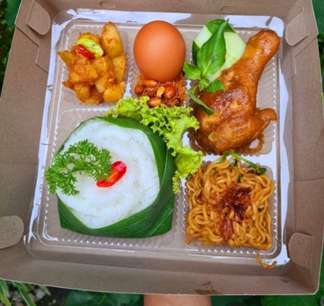 Paket lengkap ayam goreng