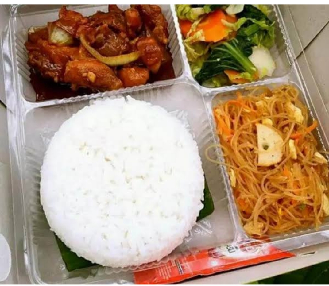 Nasi box ayam saos tiram