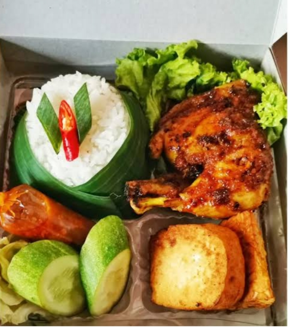 Nasi box ayam bakar