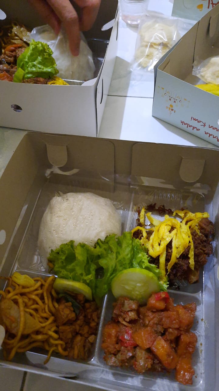 Lunch box