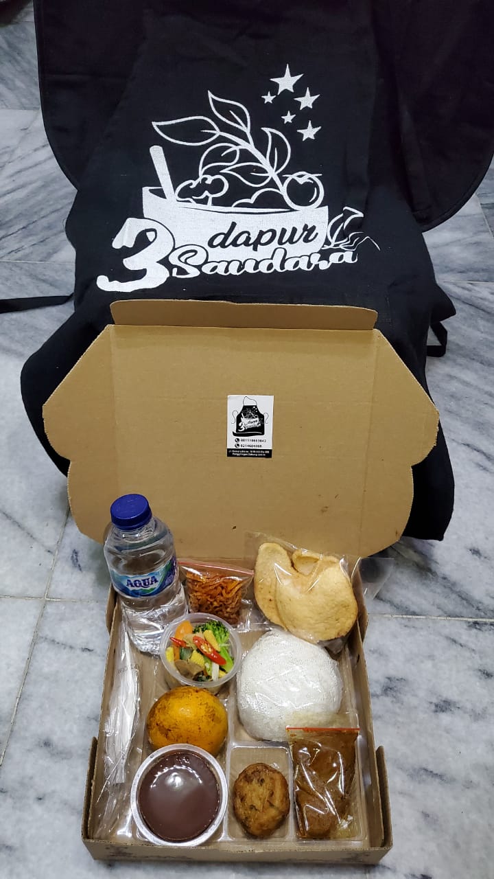 Paket Nasi Box (Rendang Sapi)