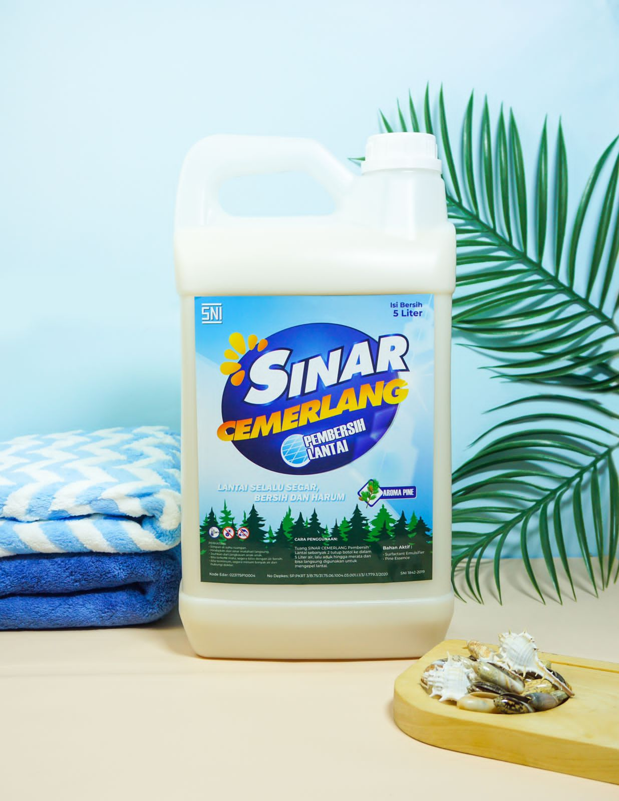 Pembersih Lantai Sinar Cemerlang Aoma Pine 5 Liter