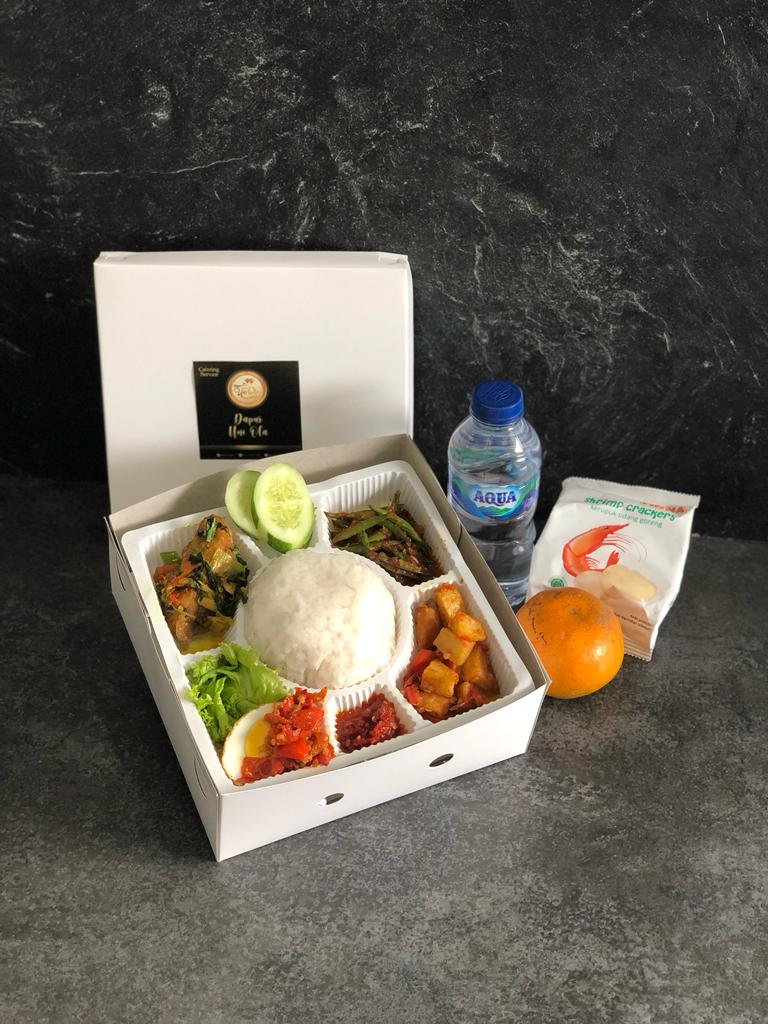 Nasi Box Ayam Woku