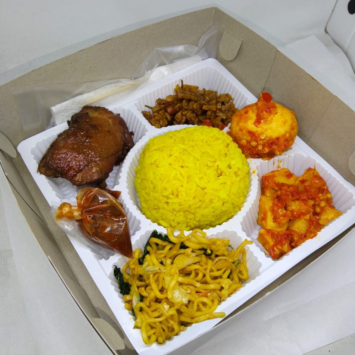 Paket Bundling Nasi Kuning - Barasa Catering