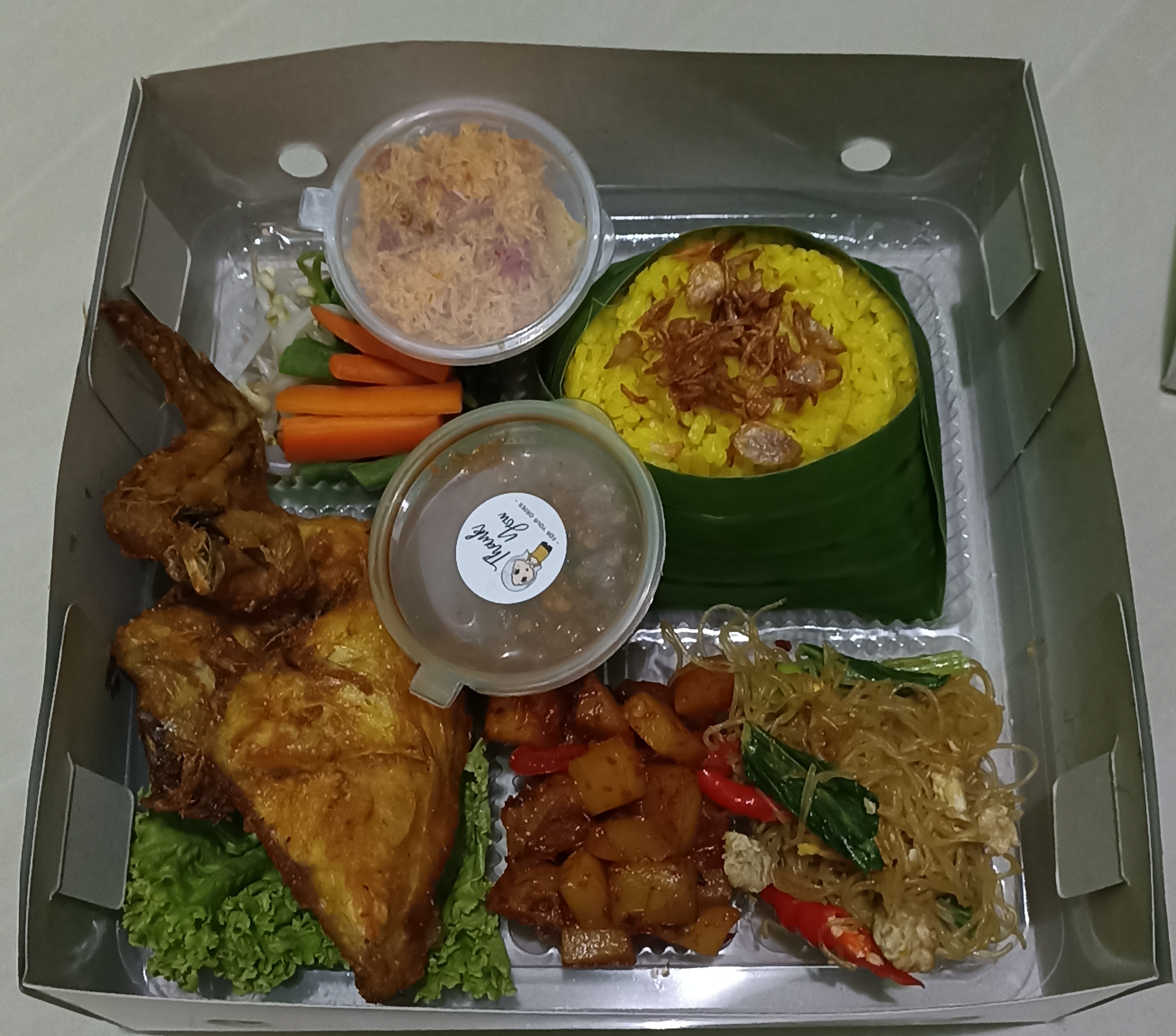 paket nasi box ayam goreng