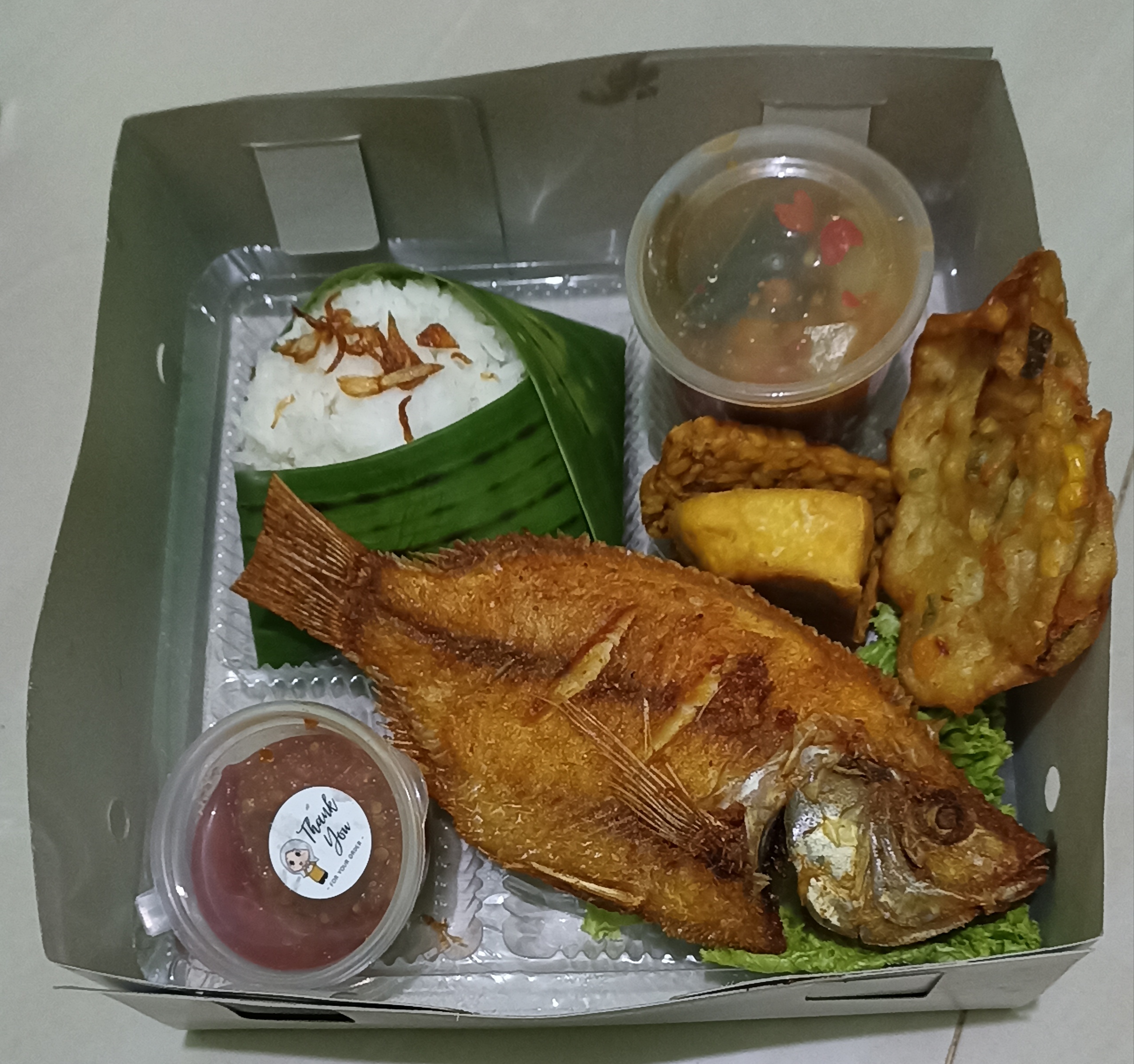 nasi box komplit ikan nila