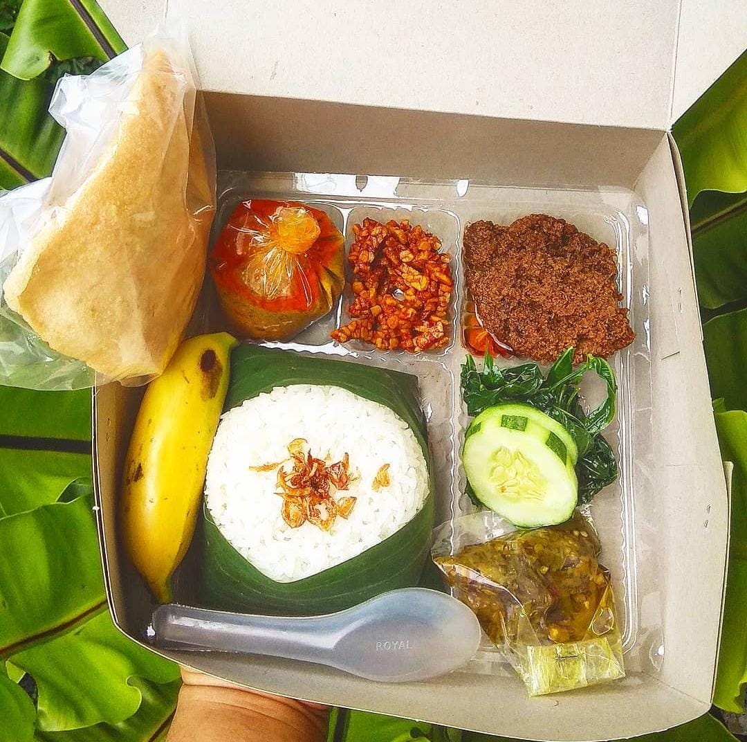 Nasi Padang rendang