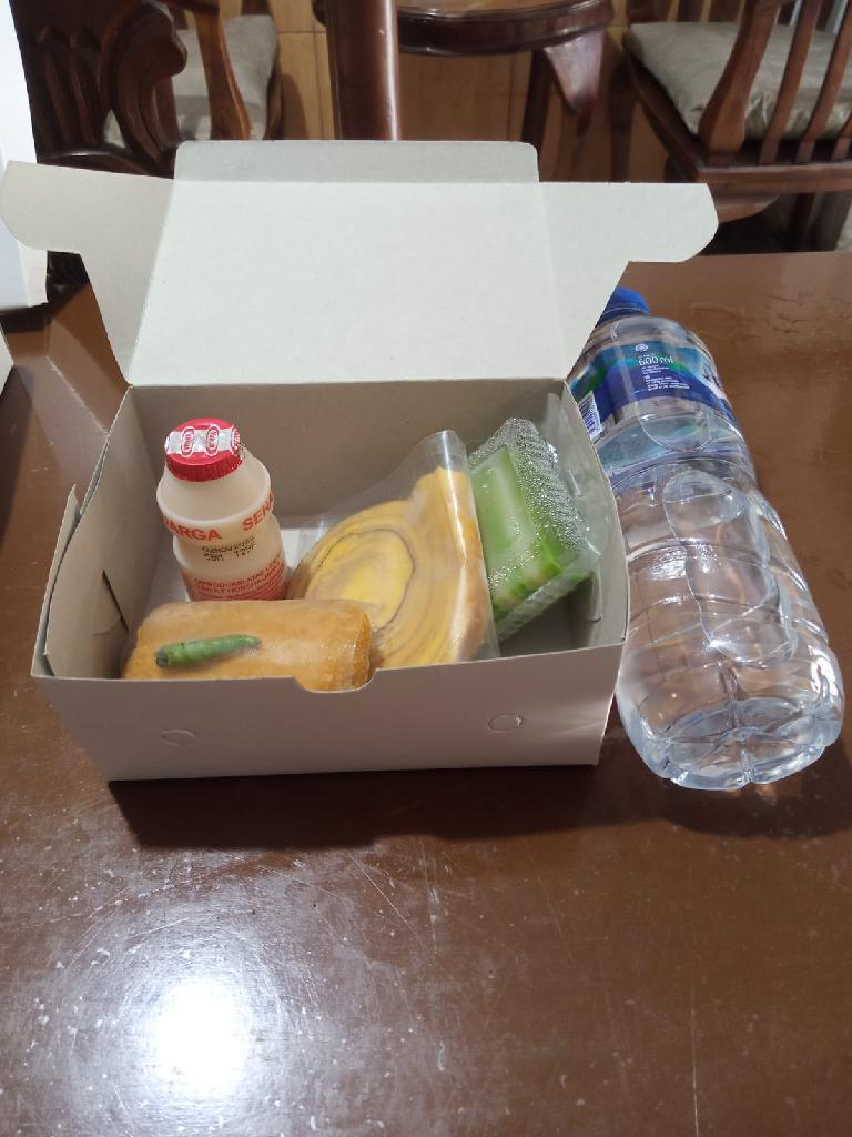 Snack Box 12