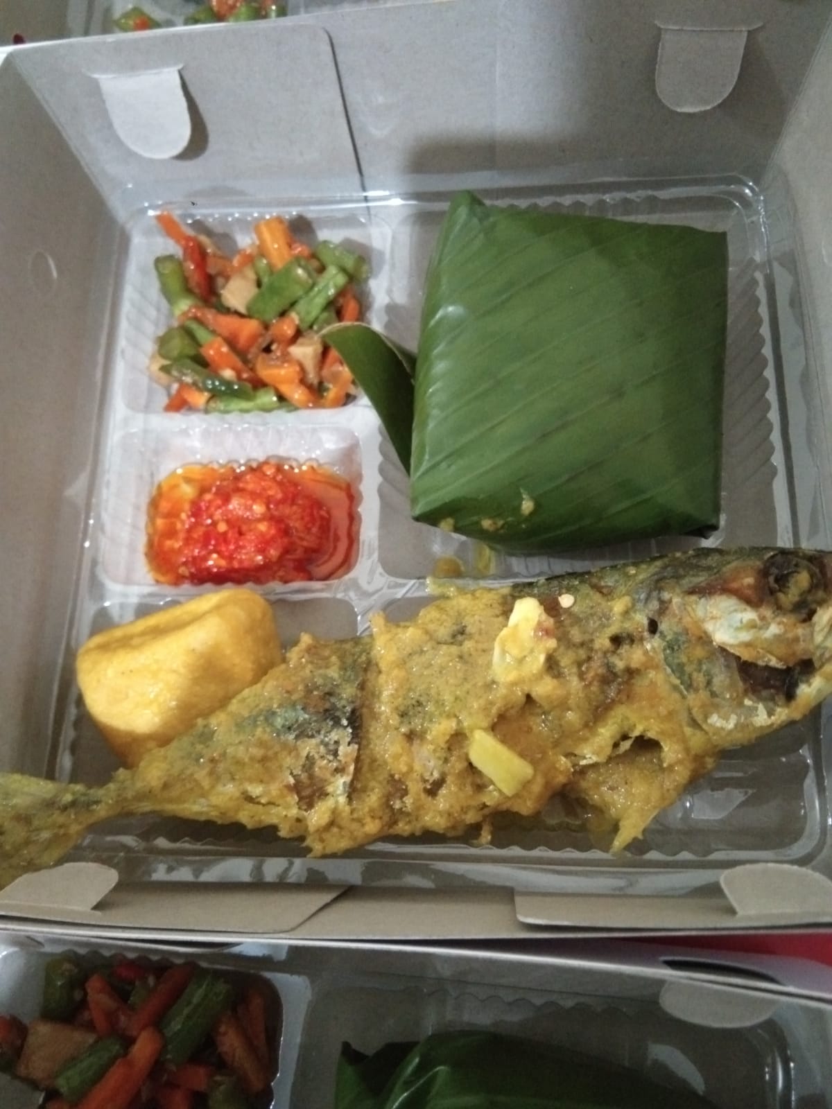 PAKET NASI TIMBEL IKAN