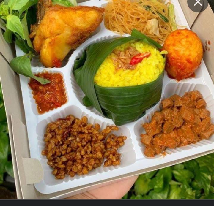 Paket nasi box 2 , nasi kuning