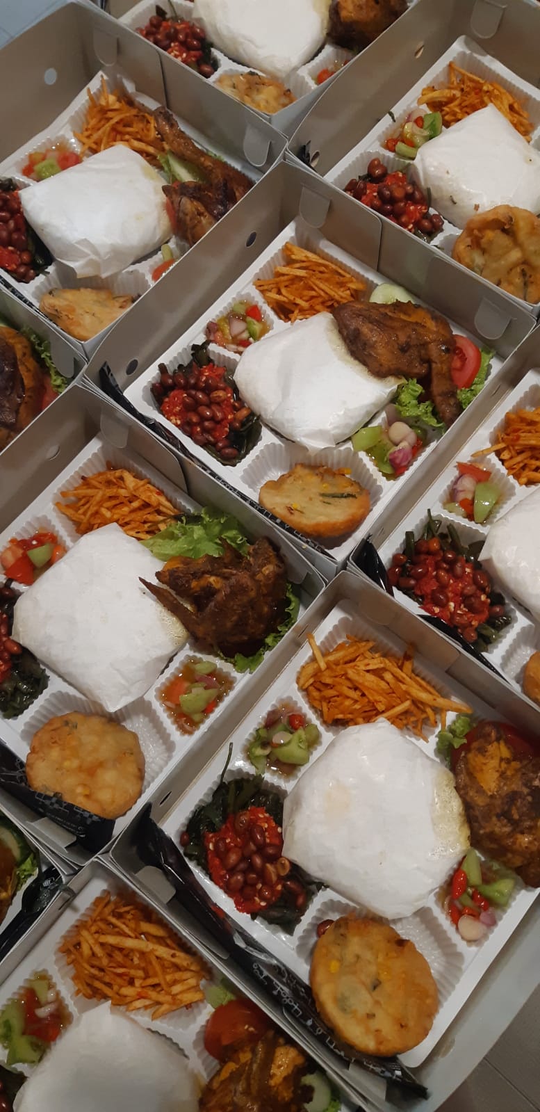 LUNCH BOX 38.000