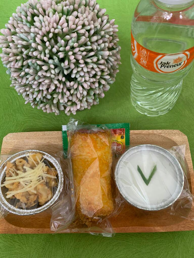 Snack Box 23