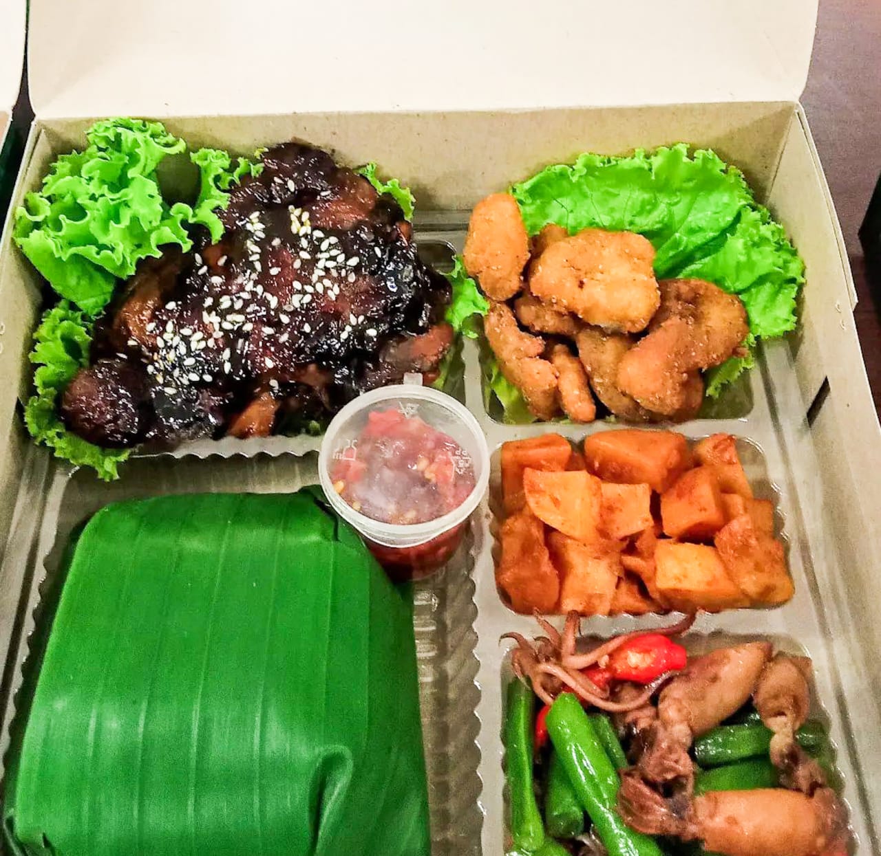 Nasi box ayam bakar al n ros