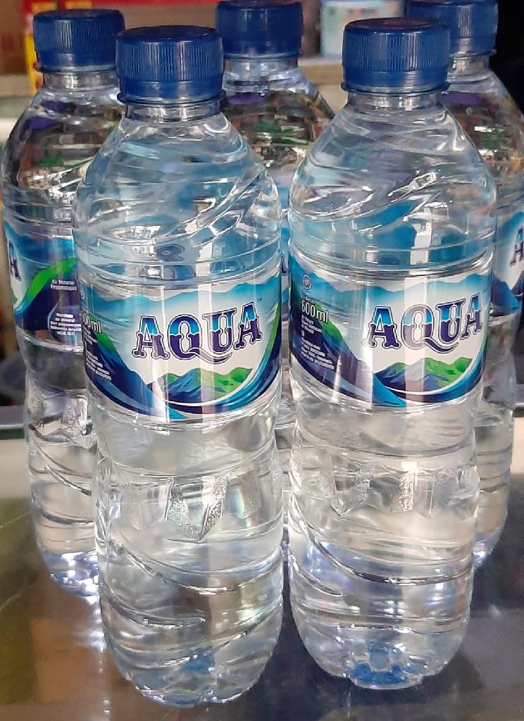Aqua Botol1