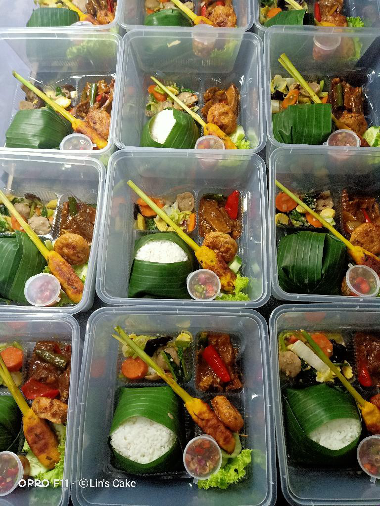 Nasi box paket sate lilit Lin's cake 2