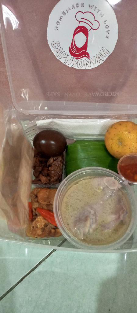 capnyonyah nasi gudeg komplit 1