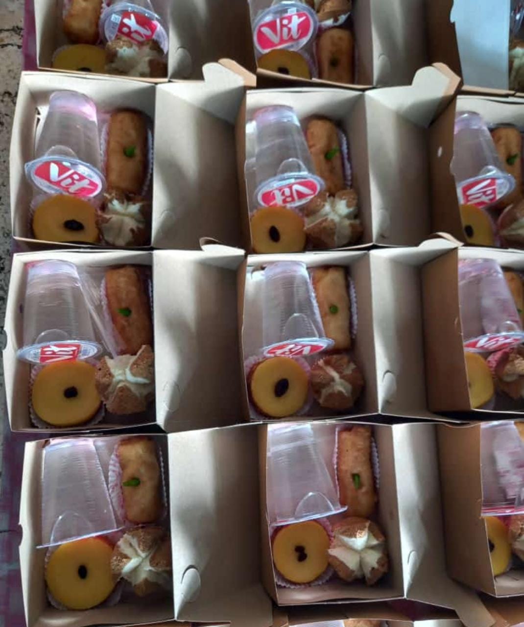 Paket Snack Box Vira