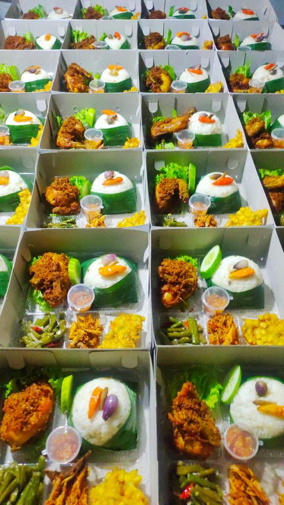 Nasi Liwet Ayam Serundeng