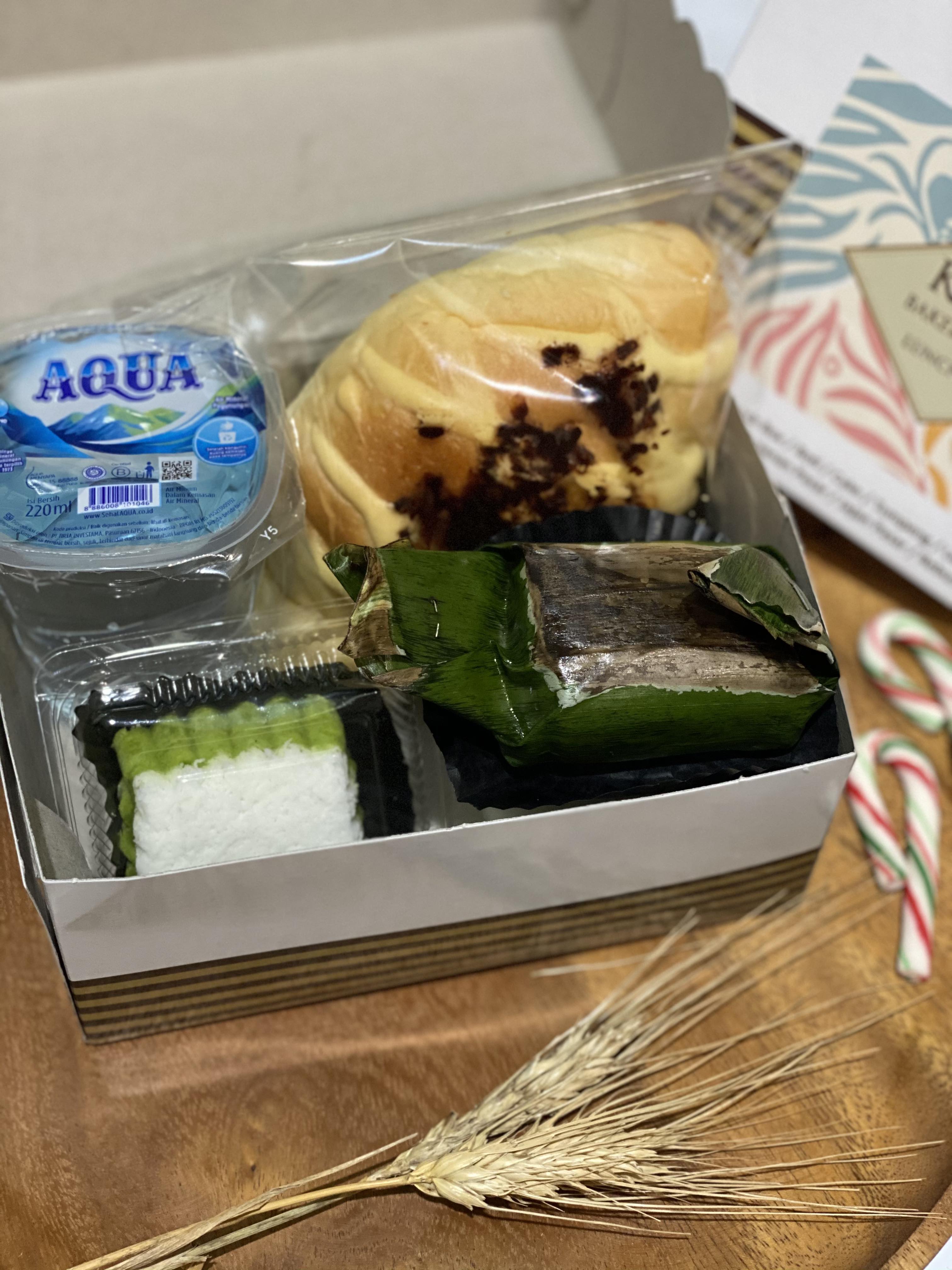 Roti Pisang Coklat, Putu Ayu, Lemper Bakar