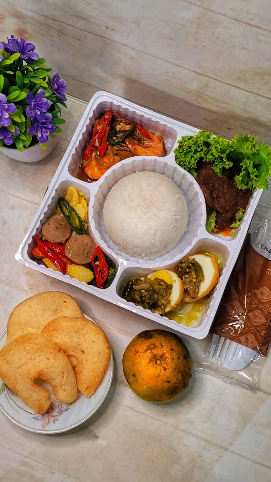 Nasi Box Lengkap - Adinda 1