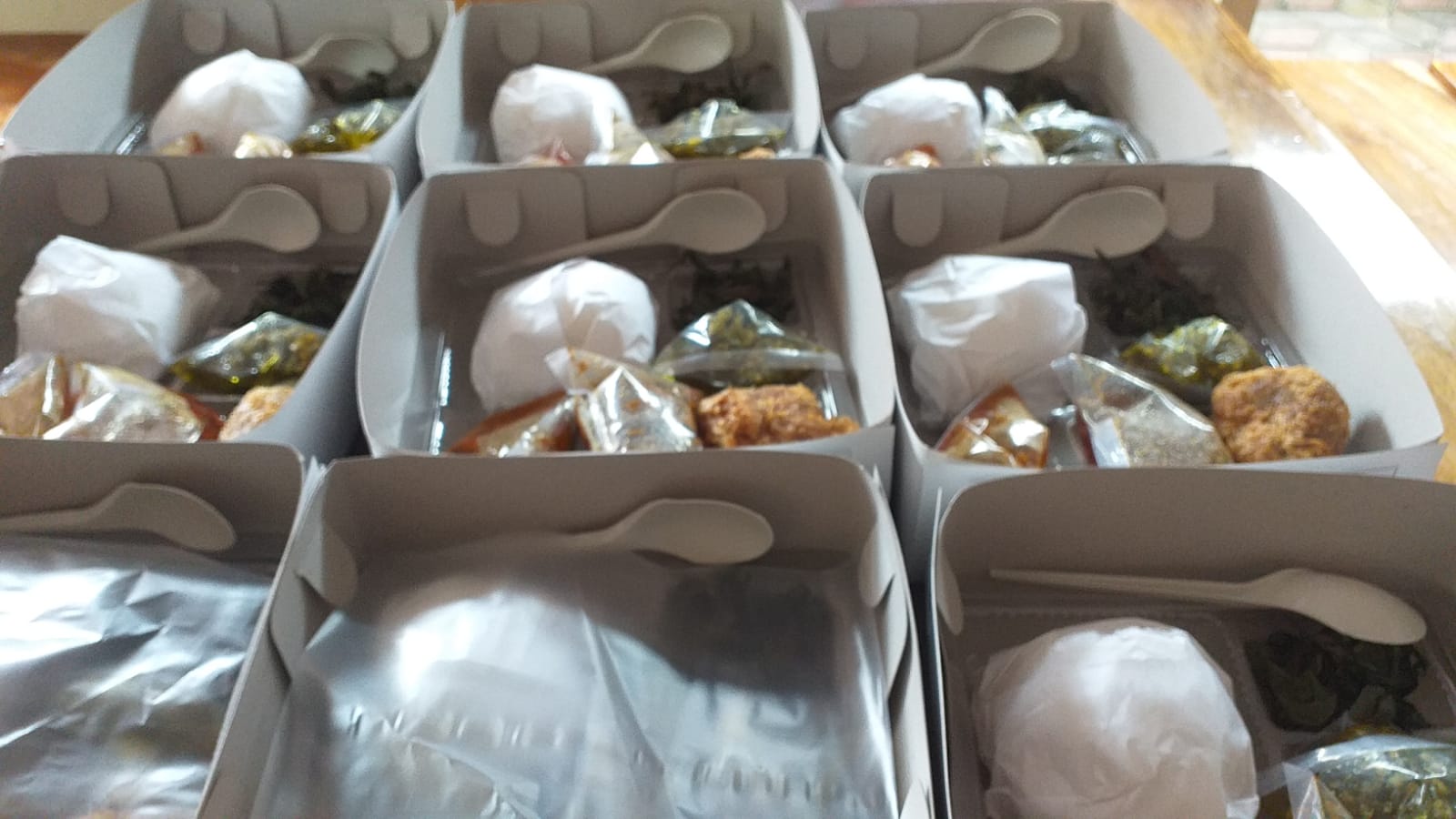 Nasi Box Paket Lengkap Papi Geboy