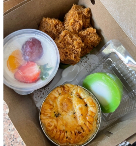 Contoh isi snack box 1